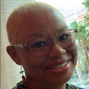 Meet your Posher, Donella